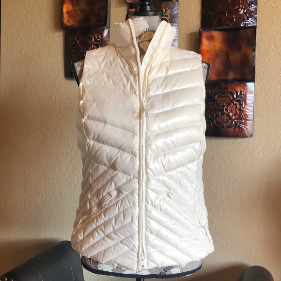 Talbots Puffer Vest - Picture 4 of 8